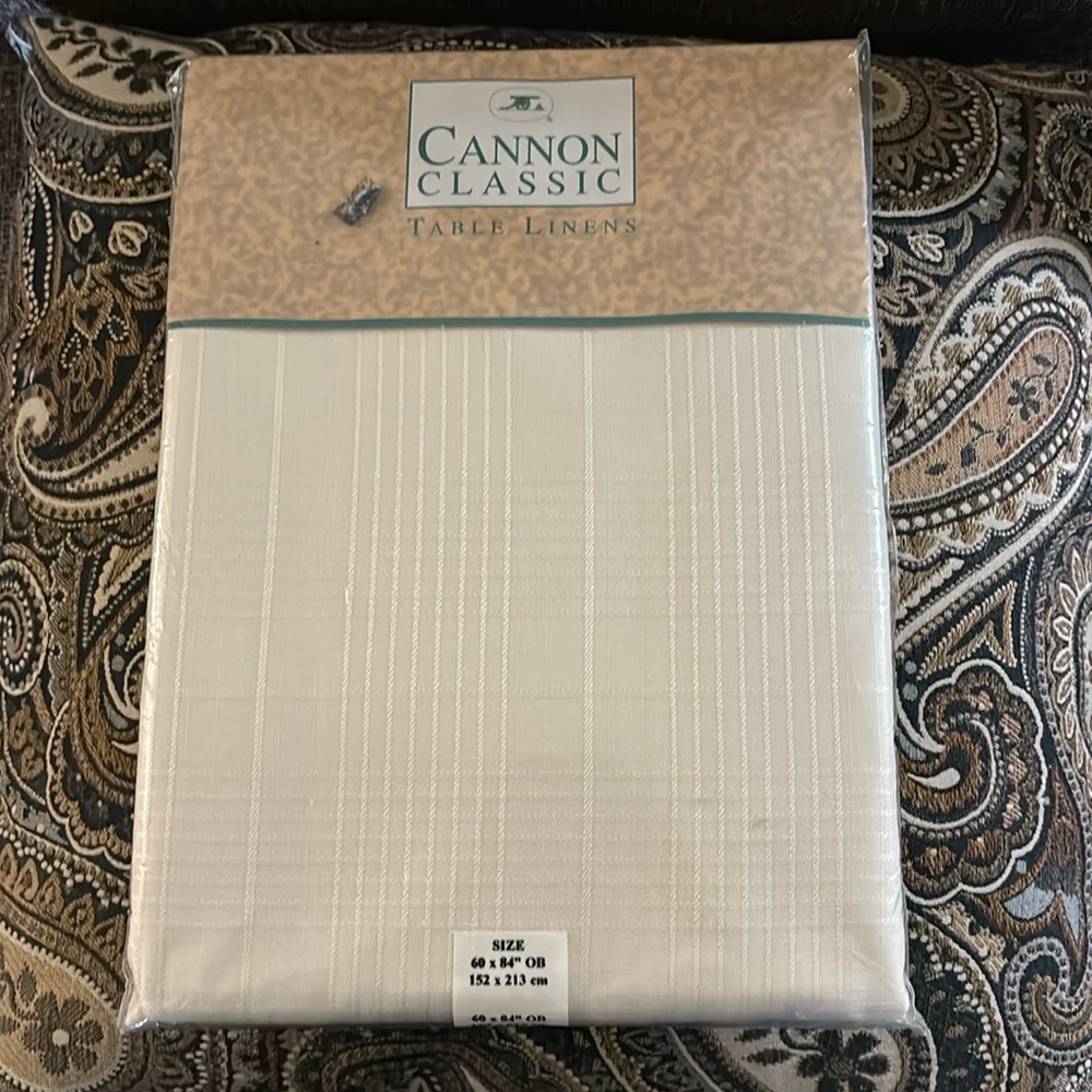NOS Cannon Classic Table Linens 60” x 84” cream oblong tablecloth plaid texture